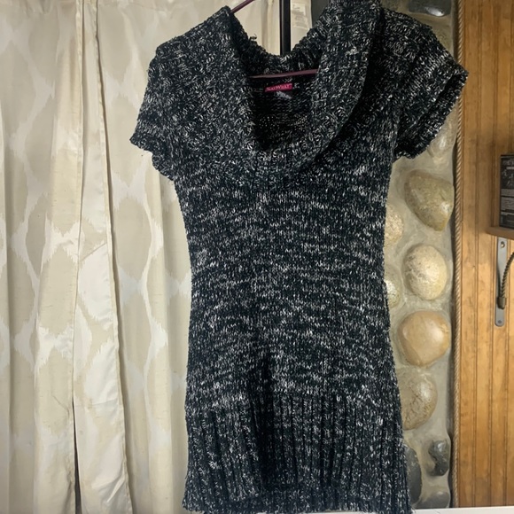 Say What? Sweaters - Say What? Women’s Small Short Sleeve Cowl Neck Sweater